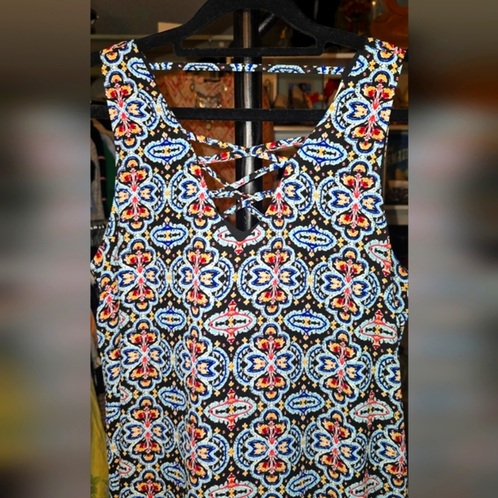 Pink Rose Backless Dress - Multicolor Pattern - Picture 3 of 10
